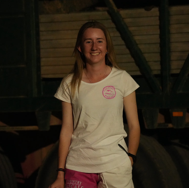 Ladies |Hunnies  Classic Tee