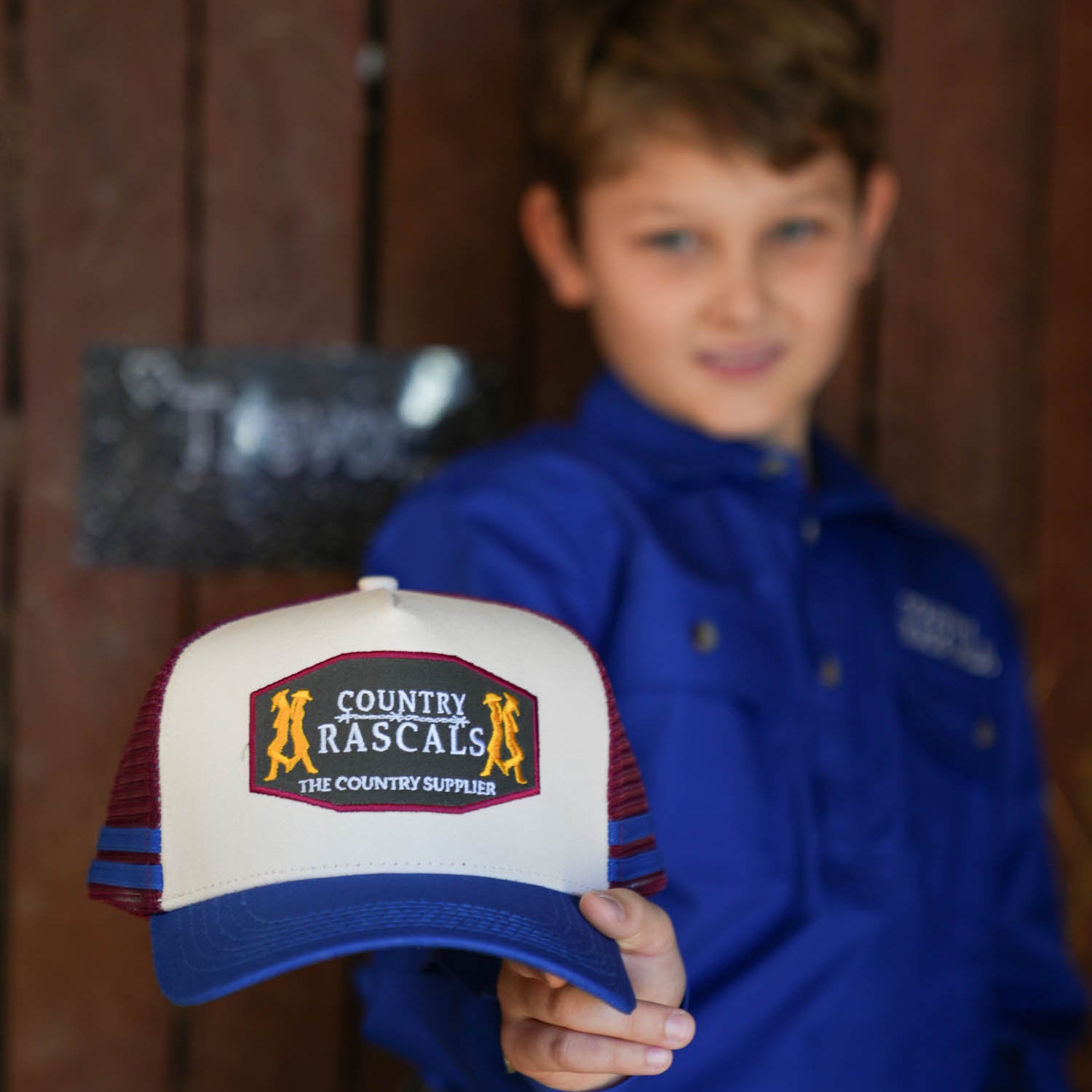 Trucker Cap Blue Beige Maroon – The Country Rascals